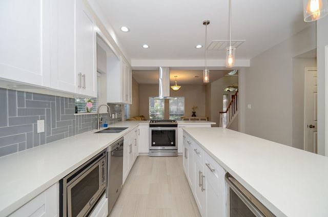 2339 Bent River Drive, Sugar Land, TX 77479