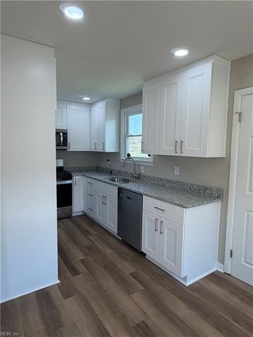 109 Woodstock ST, Portsmouth, VA 23701