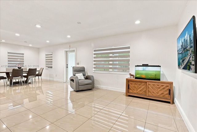20340 NW 42nd Avenue, Miami Gardens, FL 33055