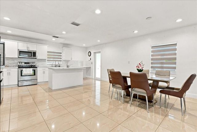 20340 NW 42nd Avenue, Miami Gardens, FL 33055