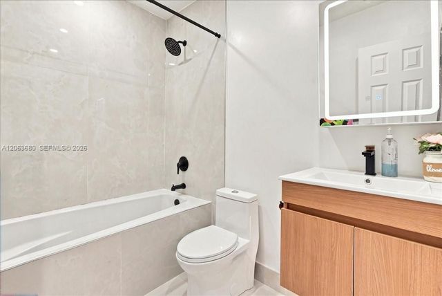 20340 NW 42nd Avenue, Miami Gardens, FL 33055