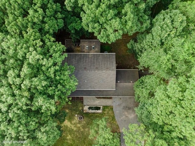 3506 W Oakhill Drive, Crete, IL 60417