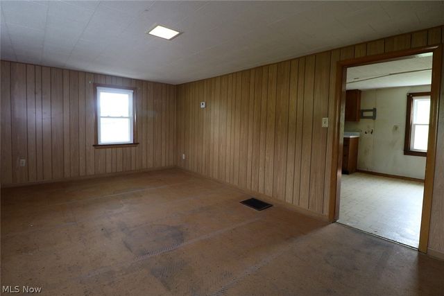 1041 County Road 14, Rayland, OH 43943