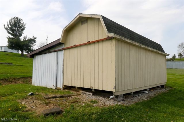 1041 County Road 14, Rayland, OH 43943