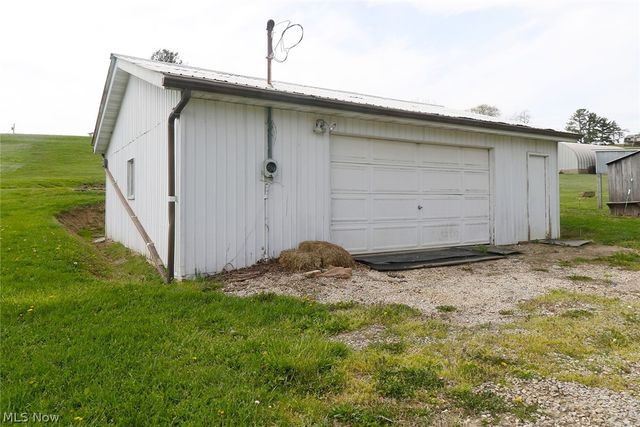 1041 County Road 14, Rayland, OH 43943