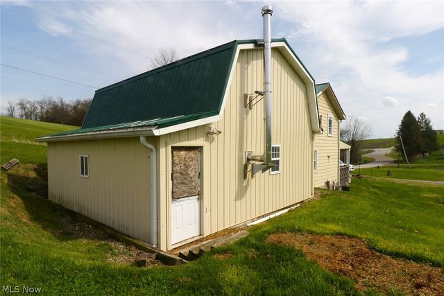 1041 County Road 14, Rayland, OH 43943