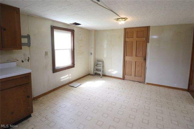 1041 County Road 14, Rayland, OH 43943