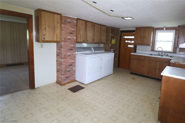 1041 County Road 14, Rayland, OH 43943
