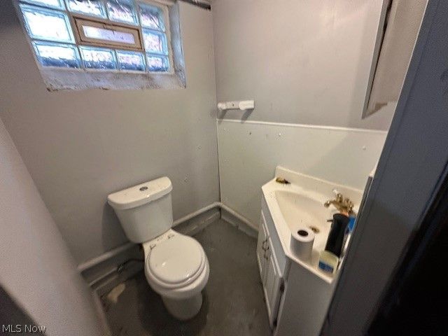 1011 Yellowstone Road, Cleveland Heights, OH 44121