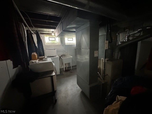 1011 Yellowstone Road, Cleveland Heights, OH 44121