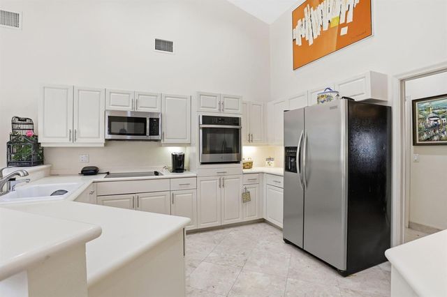 7821 Dorchester Road, Boynton Beach, FL 33472