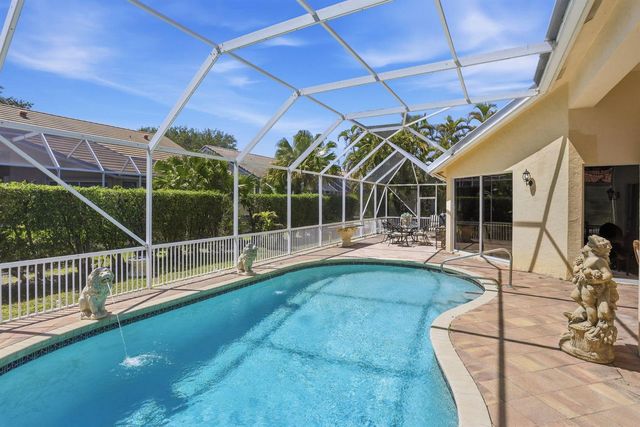7821 Dorchester Road, Boynton Beach, FL 33472