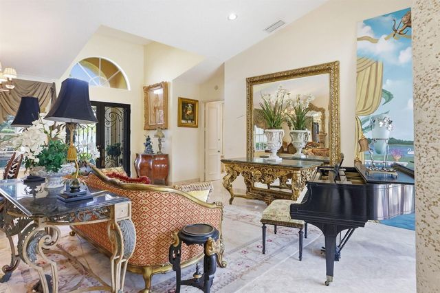 7821 Dorchester Road, Boynton Beach, FL 33472