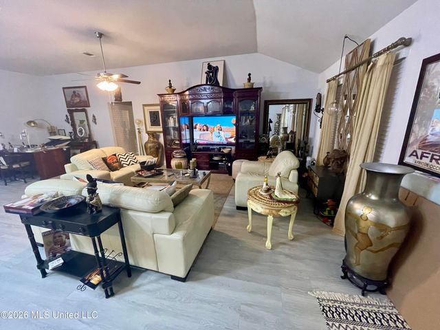 6214 Saphire Lane, Biloxi, MS 39532