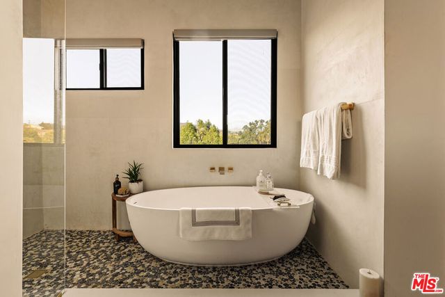 5904 Kanan Dume Road, Malibu, CA 90265