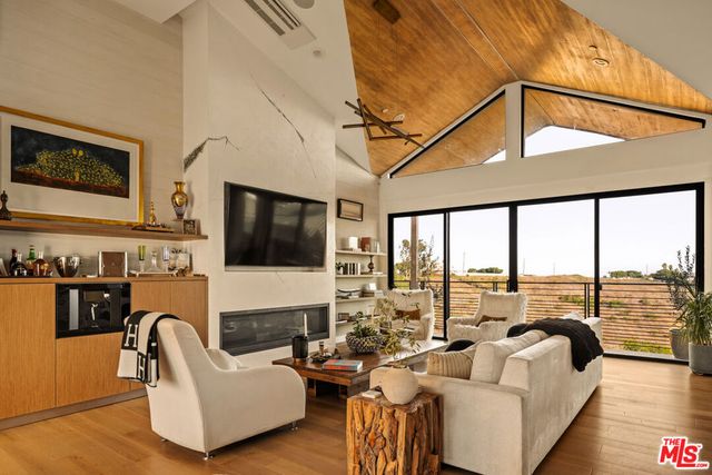 5904 Kanan Dume Road, Malibu, CA 90265