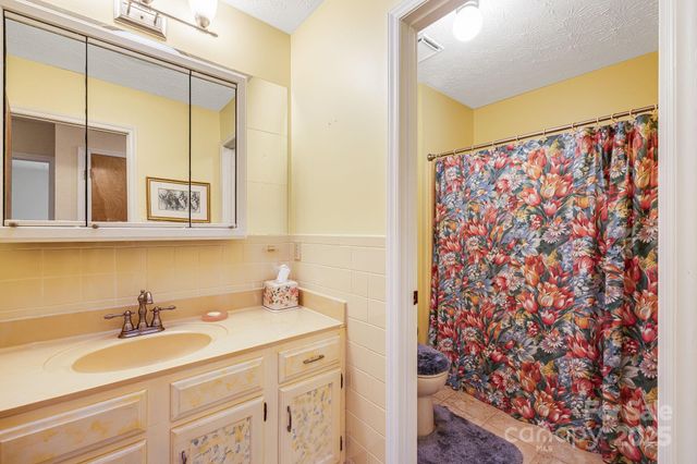 31 Covewood Road, Asheville, NC 28805