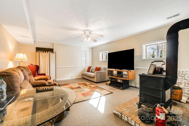 31 Covewood Road, Asheville, NC 28805