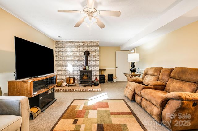 31 Covewood Road, Asheville, NC 28805