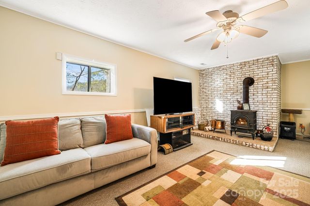 31 Covewood Road, Asheville, NC 28805