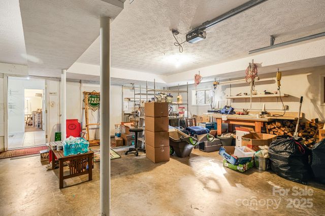 31 Covewood Road, Asheville, NC 28805