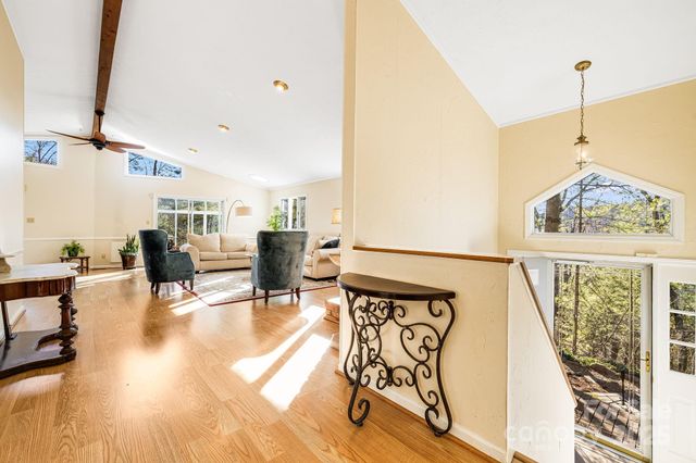 31 Covewood Road, Asheville, NC 28805