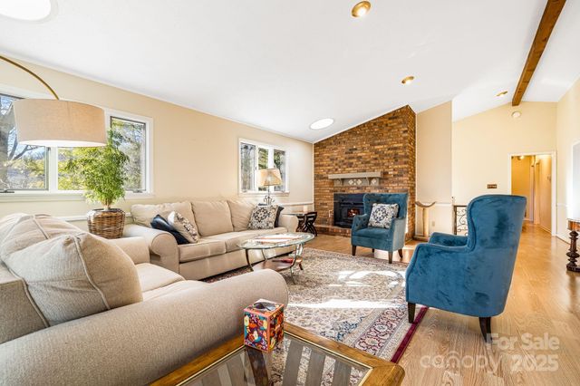 31 Covewood Road, Asheville, NC 28805