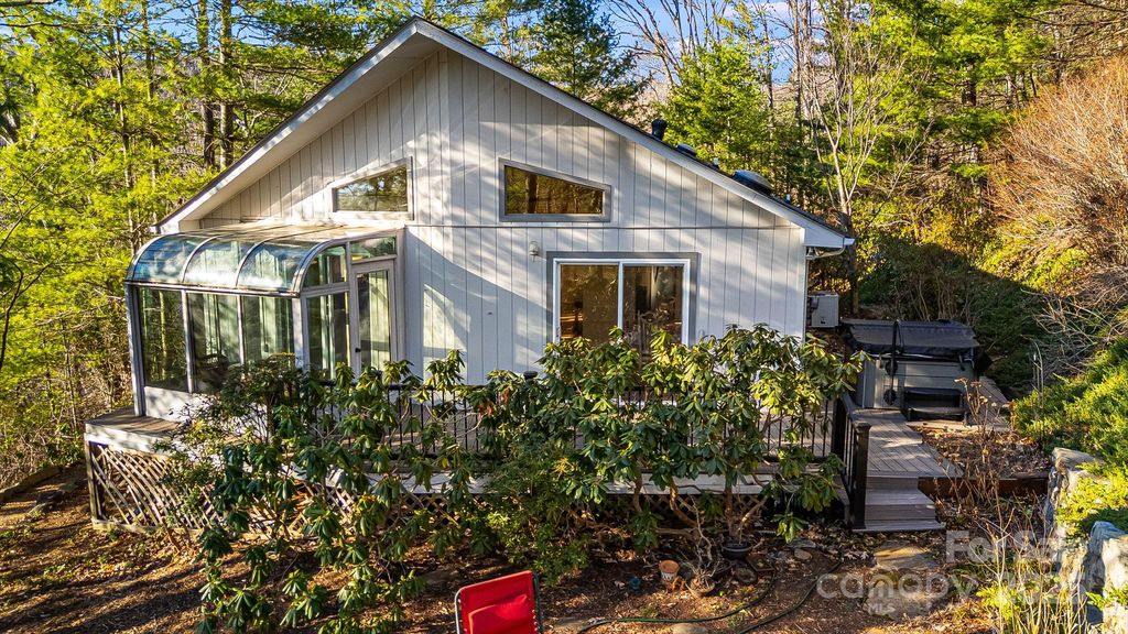 31 Covewood Road, Asheville, NC 28805