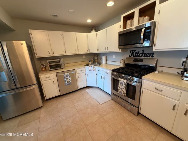 267 Tulip Lane, Freehold, NJ 07728
