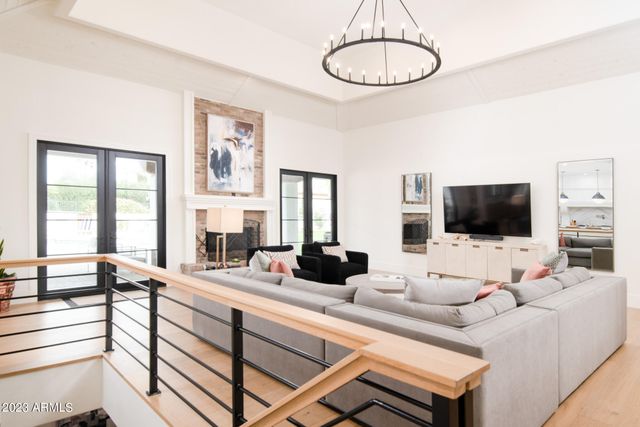 5532 E CROCUS Drive, Scottsdale, AZ 85254