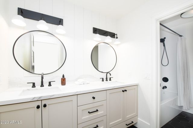 5532 E CROCUS Drive, Scottsdale, AZ 85254