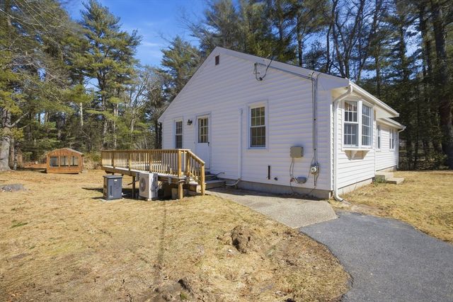 35 Grove Street, Kingston, MA 02364