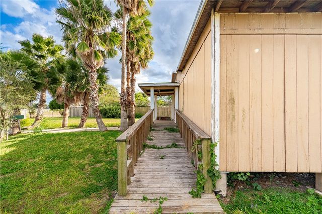 4513 Rene Dr, Corpus Christi, TX 78416