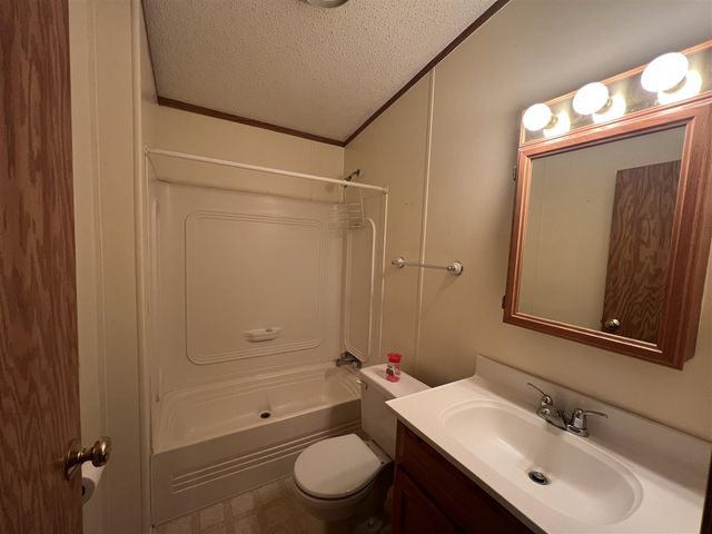 12515 S Rosemary Avenue, Grant, MI 49327