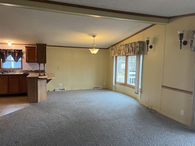 12515 S Rosemary Avenue, Grant, MI 49327