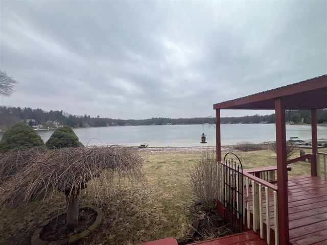 12515 S Rosemary Avenue, Grant, MI 49327