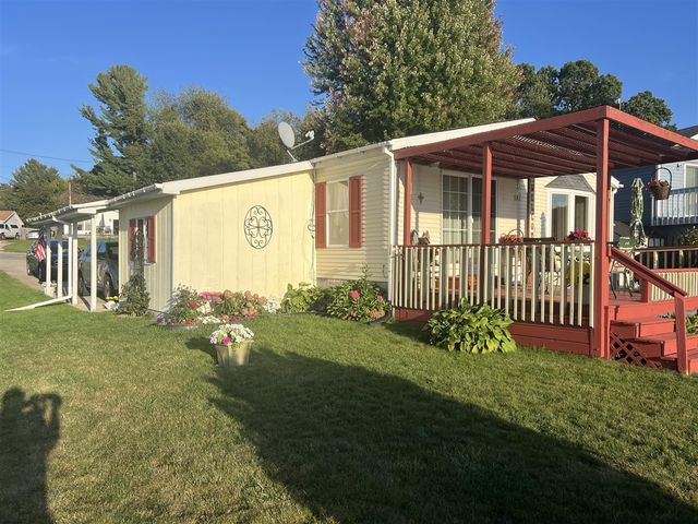 12515 S Rosemary Avenue, Grant, MI 49327