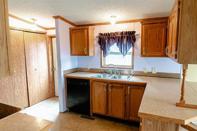 12515 S Rosemary Avenue, Grant, MI 49327