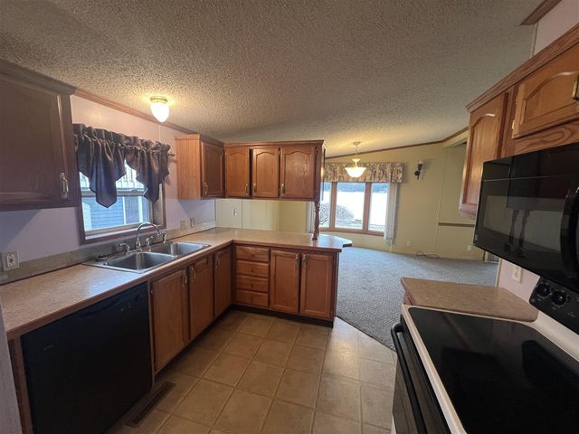 12515 S Rosemary Avenue, Grant, MI 49327