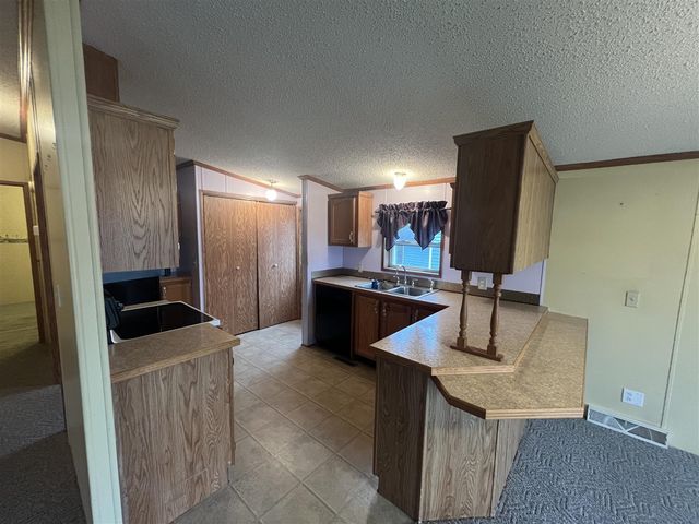 12515 S Rosemary Avenue, Grant, MI 49327