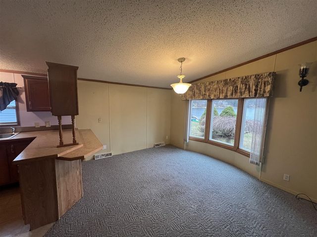 12515 S Rosemary Avenue, Grant, MI 49327