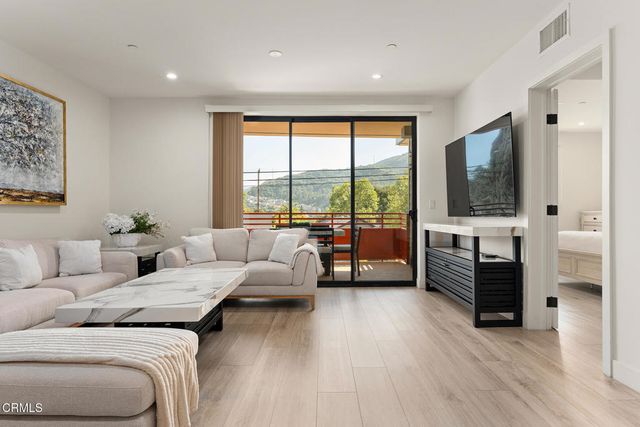 2608 Honolulu Avenue 208, Montrose, CA 91020