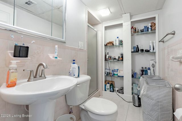 3414 Bryan Way, Louisville, KY 40220