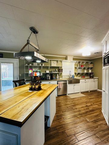 1408 Cypress St, Crossett, AR 71635