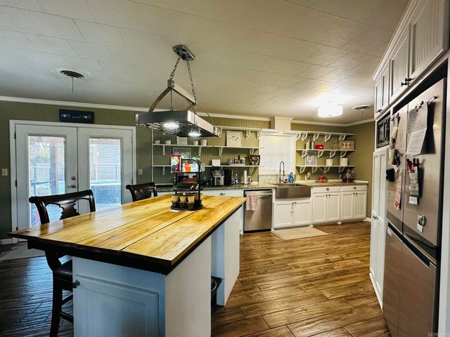 1408 Cypress St, Crossett, AR 71635