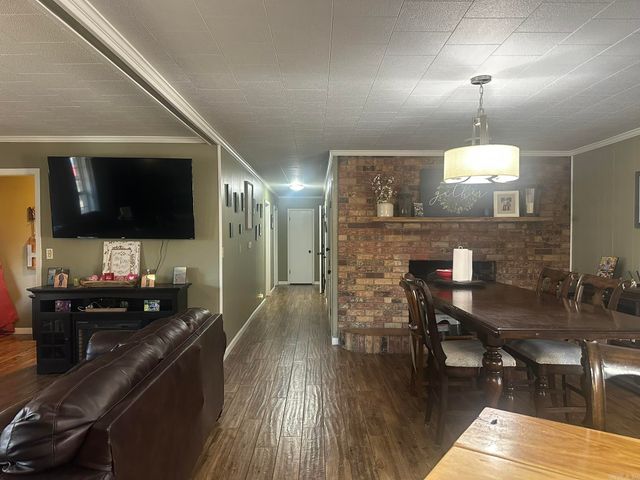 1408 Cypress St, Crossett, AR 71635