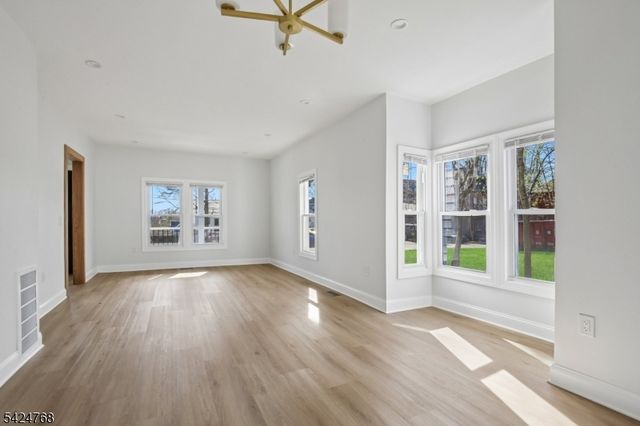 11 New St, Sussex Boro, NJ 07461