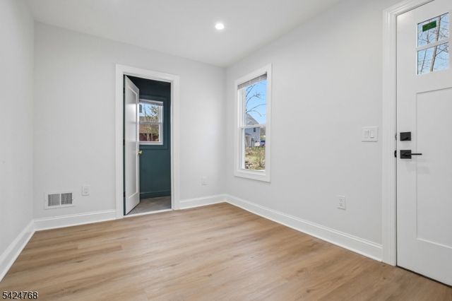 11 New St, Sussex Boro, NJ 07461