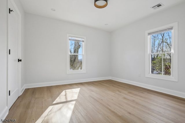 11 New St, Sussex Boro, NJ 07461