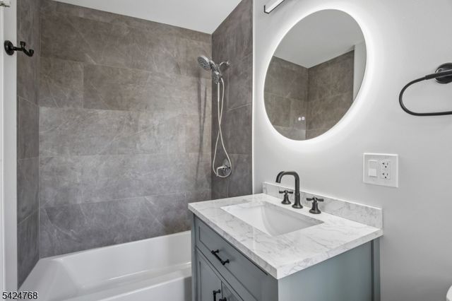 11 New St, Sussex Boro, NJ 07461